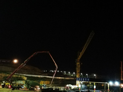 天工公司土建十五項目部陜煤技術(shù)研究院一期項目晝夜施工馬不停蹄