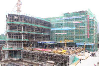 漢中分公司天漢坊工地?zé)峄鸪飓I(xiàn)禮國(guó)慶