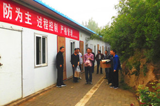 漢中分公司領(lǐng)導(dǎo)節(jié)日檢查施工項(xiàng)目慰問(wèn)一線(xiàn)員工