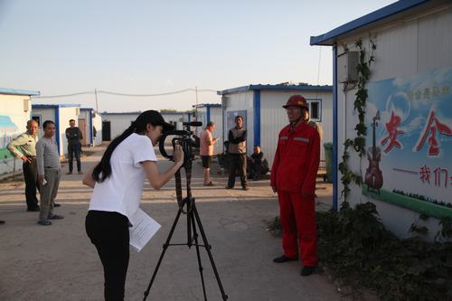 強(qiáng)化宣傳造勢 營造濃厚氛圍
