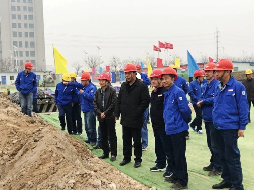 陜西渭化集團領導蒞臨渭河彬州乙二醇化工生活區(qū)施工項目檢查指導工作