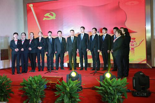 “放歌新時(shí)代，開啟新征程，譜寫‘雙特百億’新篇章”