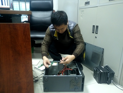 大秦置業(yè)公司辦公電腦維護(hù)升級出實(shí)招