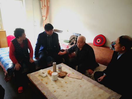 心系困難職工，情系企業(yè)發(fā)展