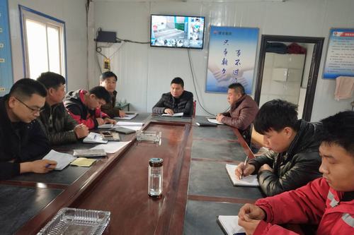 礦建二公司車村項(xiàng)目部雙管齊下打造掘進(jìn)鐵軍