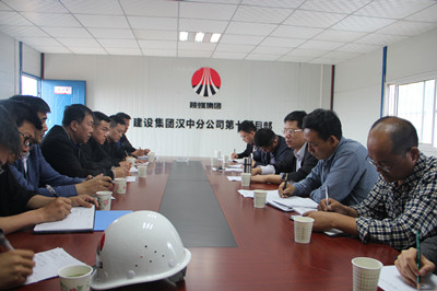 龍鋼集團副總經(jīng)理張曉龍一行來漢中分公司 勉縣項目視察