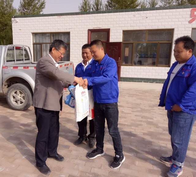 路橋分公司“五一”期間看望慰問(wèn)一線(xiàn)員工