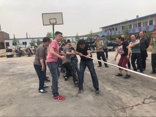 掘進(jìn)公司北翼項目部組織操作比賽為勞動節(jié)添彩