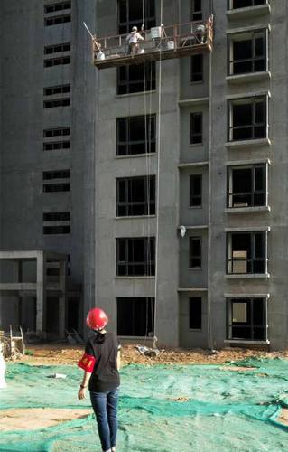 陜煤建設(shè)銅煤公司開(kāi)展“上崗亮身份 現(xiàn)場(chǎng)嚴(yán)監(jiān)督”活動(dòng)