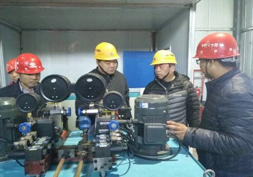 陜煤建設(shè)設(shè)備租賃中心“百日安全”活動(dòng)到現(xiàn)場(chǎng)