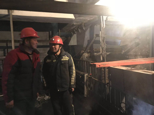 陜煤建設機電安裝公司黃陵建莊工地：決戰(zhàn)就在今晚