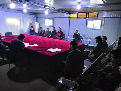 陜煤建設(shè)機電安裝公司小保當(dāng)項目部施工安全技術(shù)措施討論氛圍濃