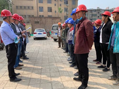 陜煤建設澄合分公司土建八部黨員深入現(xiàn)場“亮身份做表率”