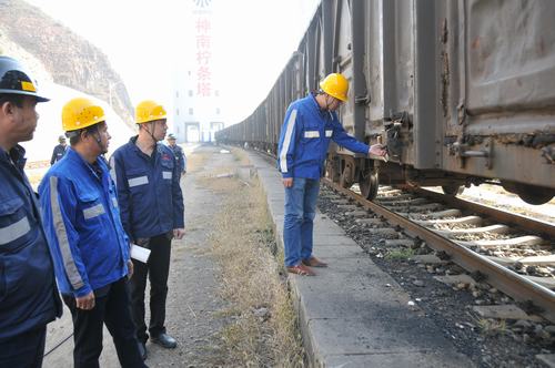 陜煤建設(shè)洗選煤運營公司：心系勞動者  “五一”進(jìn)基層