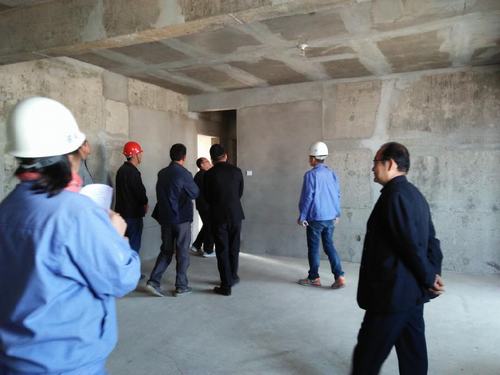 陜煤建設(shè)銅煤公司承建的銅煤二號(hào)白樺林小區(qū)1#、3#樓工程順利竣工驗(yàn)收