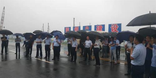 銅川市、渭南市領(lǐng)導(dǎo)率團(tuán)觀摩渭南分公司南京金龍純電動(dòng)商用車項(xiàng)目