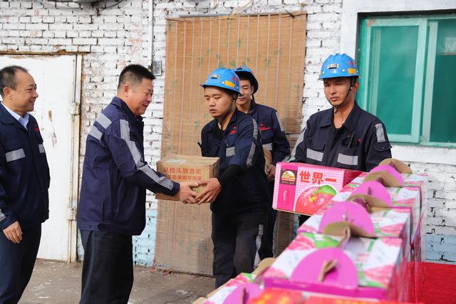 陜煤建設(shè)洗選煤運(yùn)營(yíng)公司：中秋慰問(wèn)暖人心，濃濃溫情話關(guān)懷