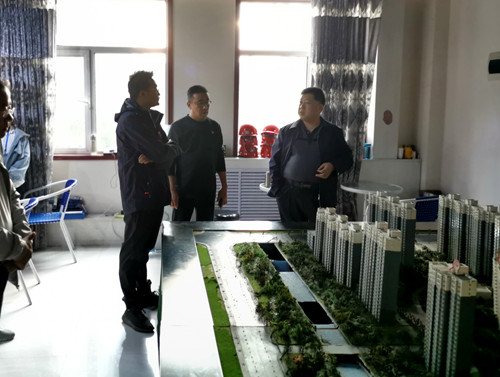 王寧深入神南華府項(xiàng)目檢查指導(dǎo)三期交房工作