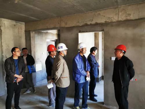 陜煤建設(shè)銅煤公司菊花園小區(qū)1#樓、荷花園1#、5#樓順利通過竣工驗(yàn)收