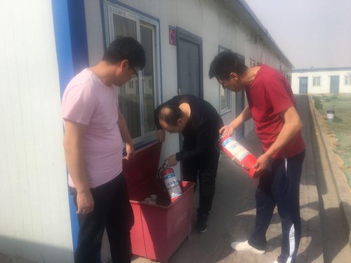 陜煤建設(shè)掘進(jìn)公司：“查風(fēng)險 除隱患 迎大慶”全員在行動