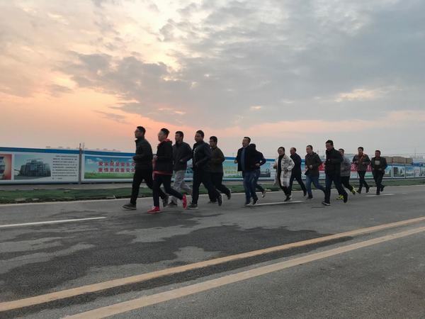 讓我們一起打造培養(yǎng)團隊狼文化！