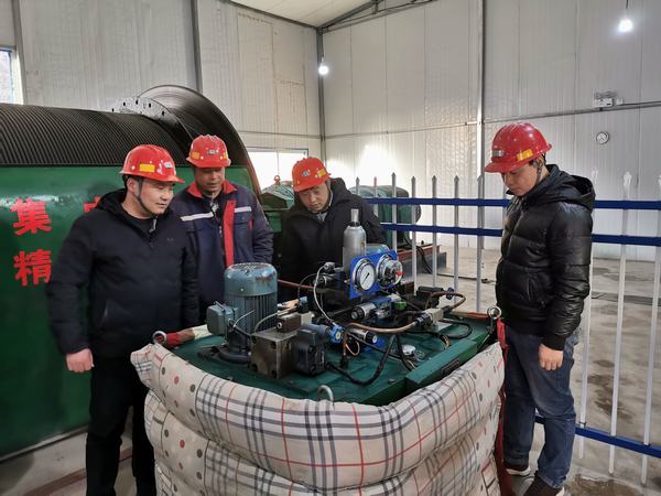 陜煤建設(shè)礦建二公司車(chē)村項(xiàng)目部緊鑼密鼓打響百日安全收尾戰(zhàn)