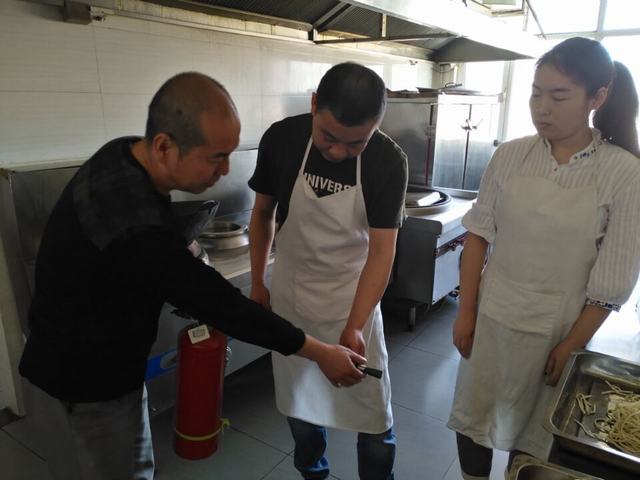 陜煤建設(shè)掘進(jìn)公司:后勤服務(wù)無(wú)止境 安全理念在放心中