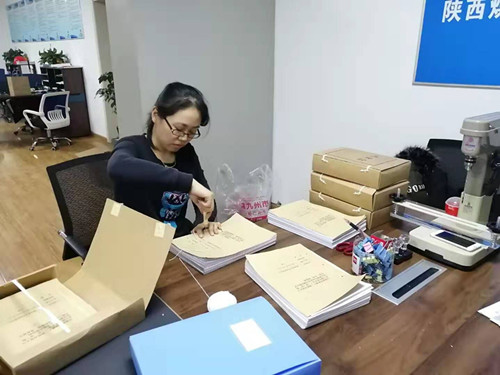 陜煤建設(shè)機(jī)電安裝公司:新疆“三供一業(yè)”改造項(xiàng)目竣工資料順利移交