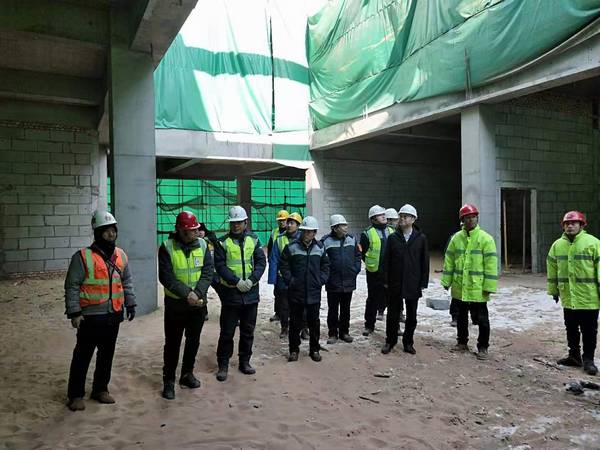 陜煤集團榆林化學公司執(zhí)行董事宋世杰深入陜煤建設(shè)銅煤公司施工現(xiàn)場檢查指導工作