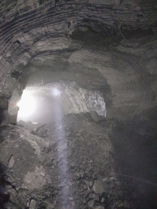 陜煤建設(shè)礦建二公司冶坪項目部3煤東翼軌道運(yùn)輸大巷順利貫通