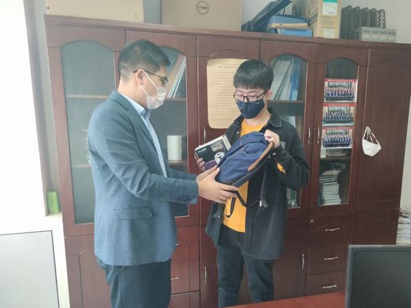 陜煤建設礦建二公司工會開展新入職員工關(guān)愛活動