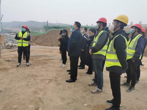 陜西省政府投資評審中心、陜西省發(fā)改委縣域處及咸陽市發(fā)改委相關(guān)領(lǐng)導(dǎo)蒞臨銀西高鐵項目指導(dǎo)檢查工作