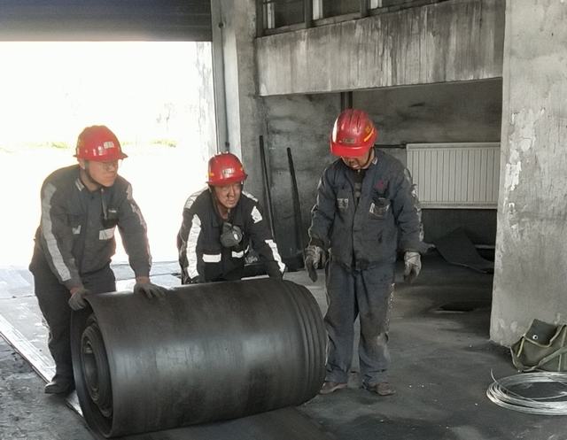 陜煤建設(shè)洗選煤運(yùn)營(yíng)公司：“五一”，我在這里奮戰(zhàn)