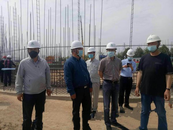 中儲糧西安分公司總經(jīng)理戴中文、西安直屬庫總經(jīng)理趙琳蒞臨天工公司中儲糧項目檢查指導(dǎo)工作