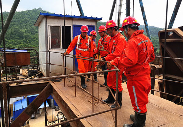 陜煤建設(shè)礦建三公司現(xiàn)場檢查督促“安全月活動”深入開展