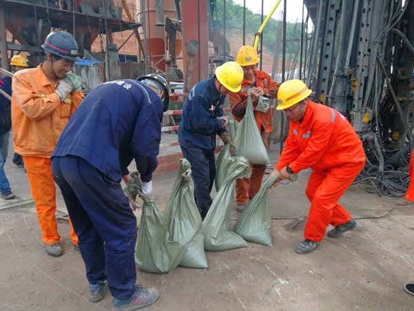 陜煤建設礦建三公司崔木項目部：不懼風雨，聞“汛”而動
