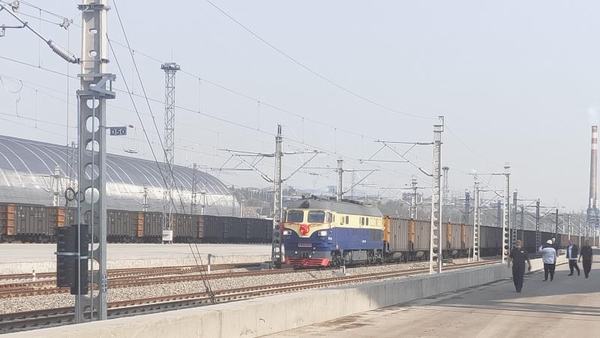 陜煤建設(shè)韓城分公司燕家塔煤炭物資集運(yùn)公司煤臺(tái)及鐵路專(zhuān)用線(xiàn)環(huán)保擴(kuò)能改造項(xiàng)目正式開(kāi)通運(yùn)營(yíng)