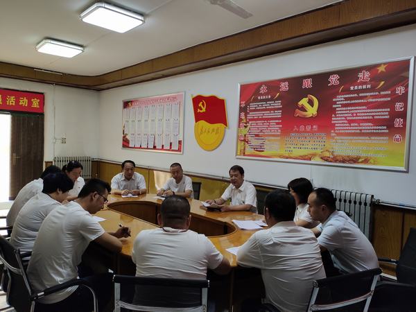 陜煤建設(shè)設(shè)備租賃中心宣講全國“兩會”精神入腦入心入行