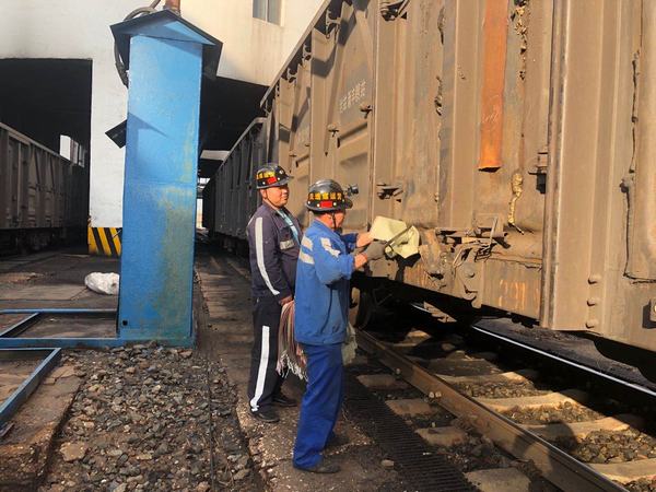 陜煤建設(shè)洗選煤運(yùn)營公司檸條塔運(yùn)營項(xiàng)目部扎實(shí)開展“提高效益 節(jié)約成本”工作