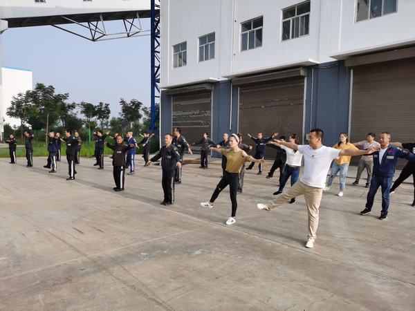 陜煤建設洗選煤運營公司澄合山陽運營項目部喊你來做廣播體操啦！