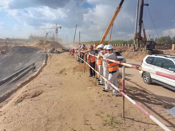 西北電力設(shè)計(jì)院有限公司黨委書記、董事長胡明深入陜煤建設(shè)天工公司施工現(xiàn)場(chǎng)慰問指導(dǎo)工作