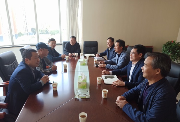 陜西能源職業(yè)技術學院招生就業(yè)處處長于濤一行蒞臨建設集團交流座談