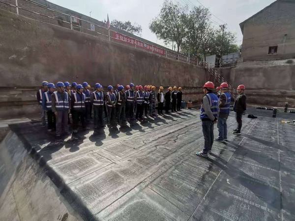 陜煤建設(shè)韓城分公司土建四項(xiàng)目部以“學(xué)”“練”“查”“考”“整”夯實(shí)“百日安全”活動(dòng)