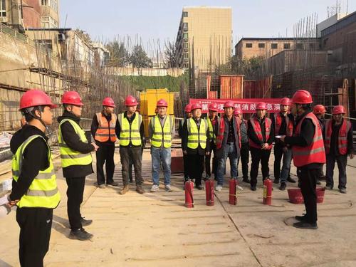 陜煤建設(shè)銅煤公司基層項(xiàng)目部扎實(shí)開(kāi)展安全消防演練活動(dòng)