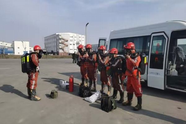 陜煤建設(shè)礦建二公司小保當(dāng)項(xiàng)目部:應(yīng)急演練助力“百日安全”