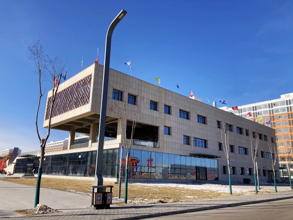 陜煤建設(shè)澄合分公司承建的小保當(dāng)二號礦井行政辦公樓食堂工程順利通過竣工驗(yàn)收