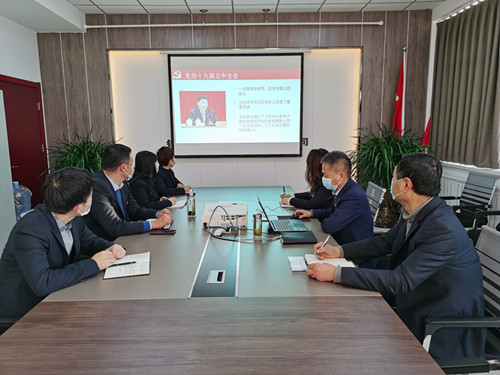 陜煤建設(shè)川耀公司：扎實(shí)做好宣傳宣講工作， 推動(dòng)黨的十九屆五中全會(huì)精神落到實(shí)處