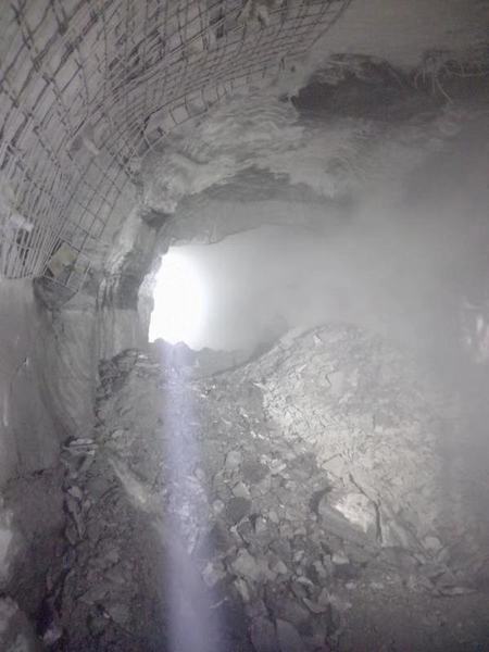 陜煤建設(shè)礦建二公司車村項目部：3101工作面回風(fēng)順槽聯(lián)絡(luò)巷與3-2煤西翼輔助運輸大巷貫通