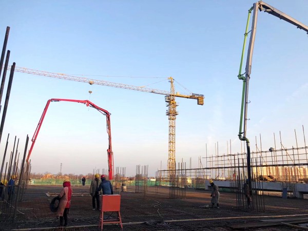 陜煤建設(shè)澄合分公司渭南南京金龍項目部跨年夜上演著施工“大戲”