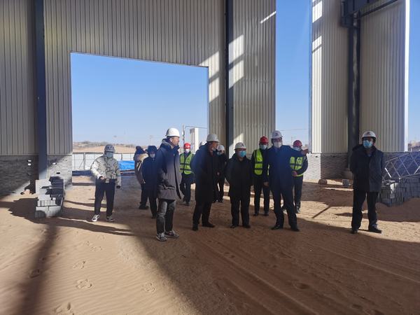 榆林市城市投資經(jīng)營集團(tuán)黨委副書記、總經(jīng)理郝君深入陜煤建設(shè)榆林公司杭蕭綠色鋼結(jié)構(gòu)產(chǎn)業(yè)制造基地項(xiàng)目檢查指導(dǎo)工作